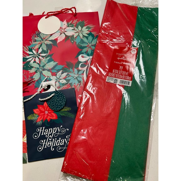 Bundle Christmas holiday wrapping 11 bags and tissue paper - Picture 11 of 12